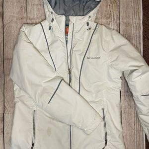 Columbia white thermal coil thick jacket